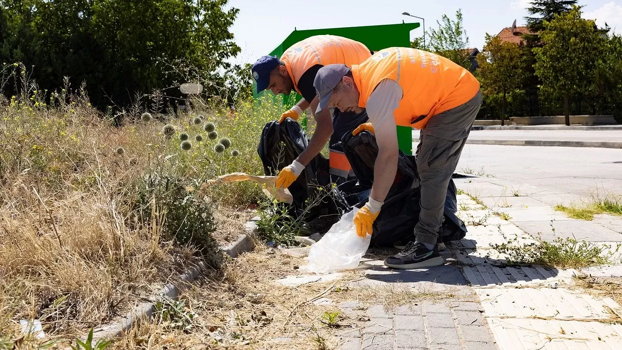 Gölbaşı'nda Temizlik Çalışmaları Hızla Devam Ediyor