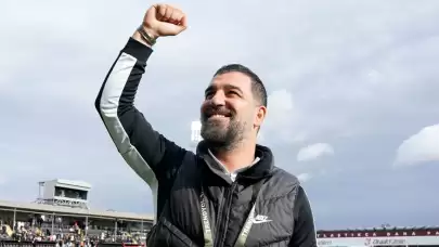 Arda Turan, Galatasaray ve Fenerbahçe'nin parlayan yıldızlarına transfer planları yapıyor!