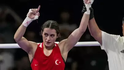 Türk Boksör Esra Yıldız Kahraman, Paris Olimpiyatlarında Yarı Finale Yükseldi